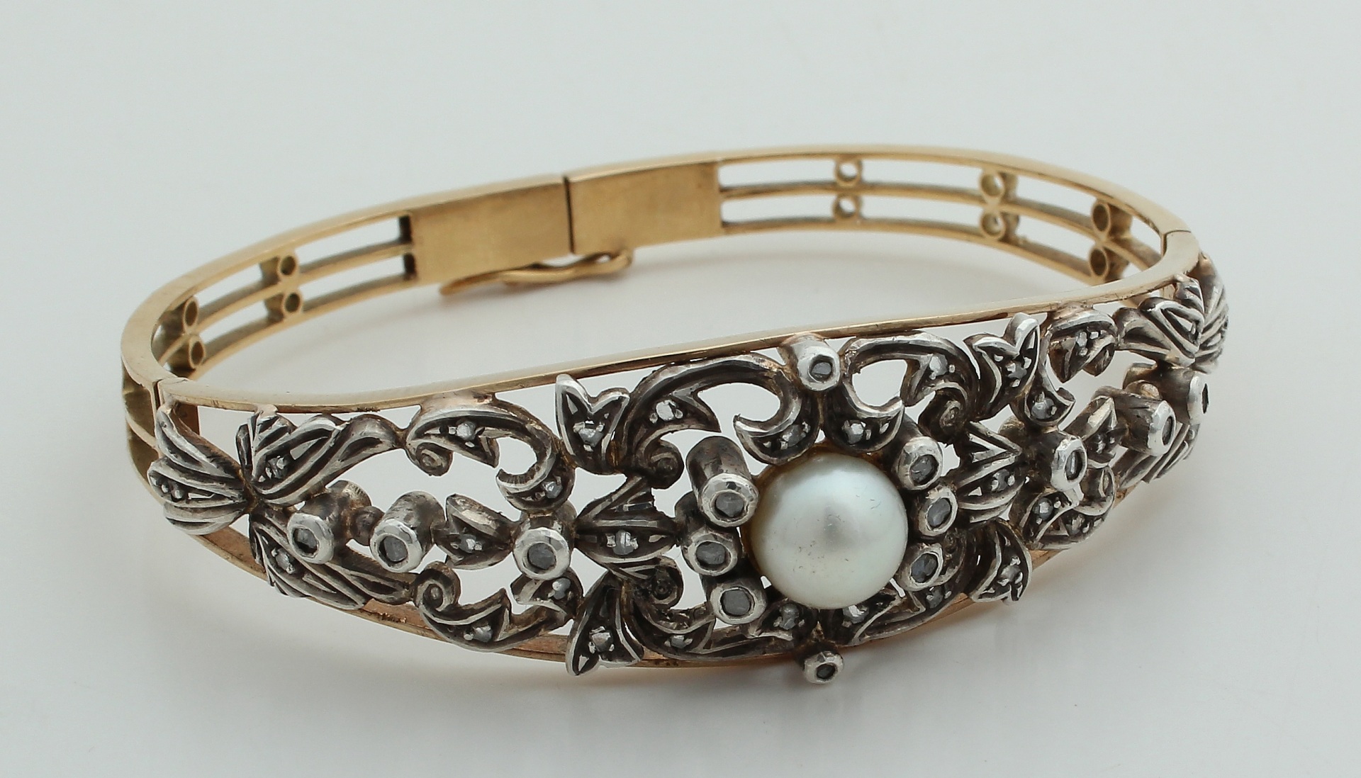 Gewoon In de naam Piket Antieke gouden armband - auctions & price archive