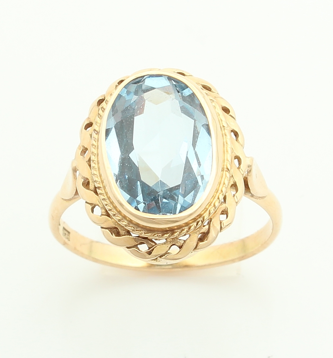 Gouden ring met blauwe steen - auctions & price archive