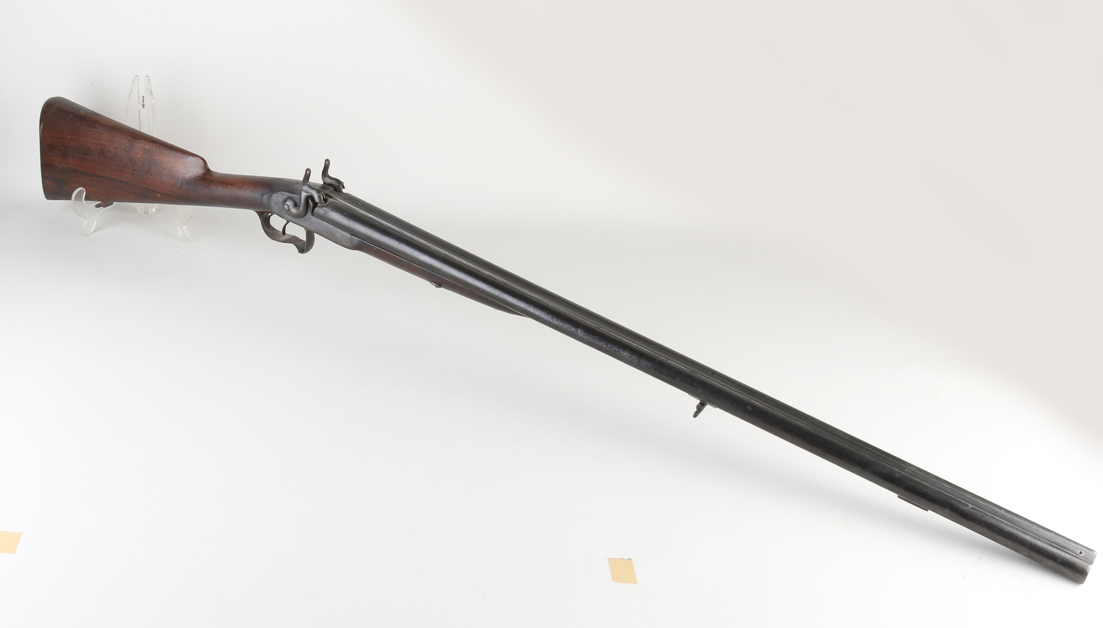 Antiek geweer, L 121 cm.