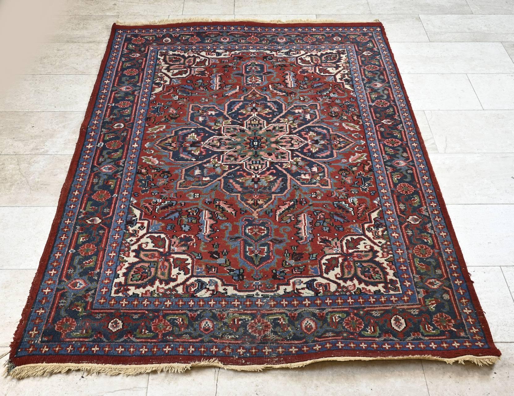 Perzisch tapijt, 205 x 153 cm.