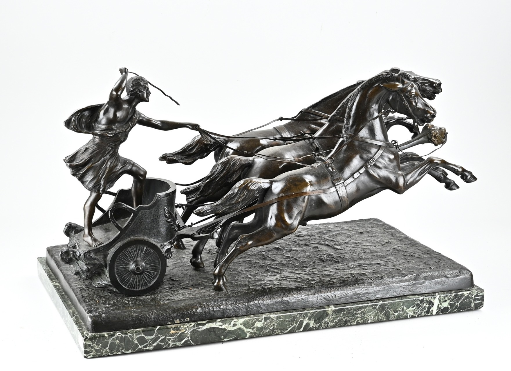 Zeer grote bronzen figurengroep, Paarden met strijdwagen
