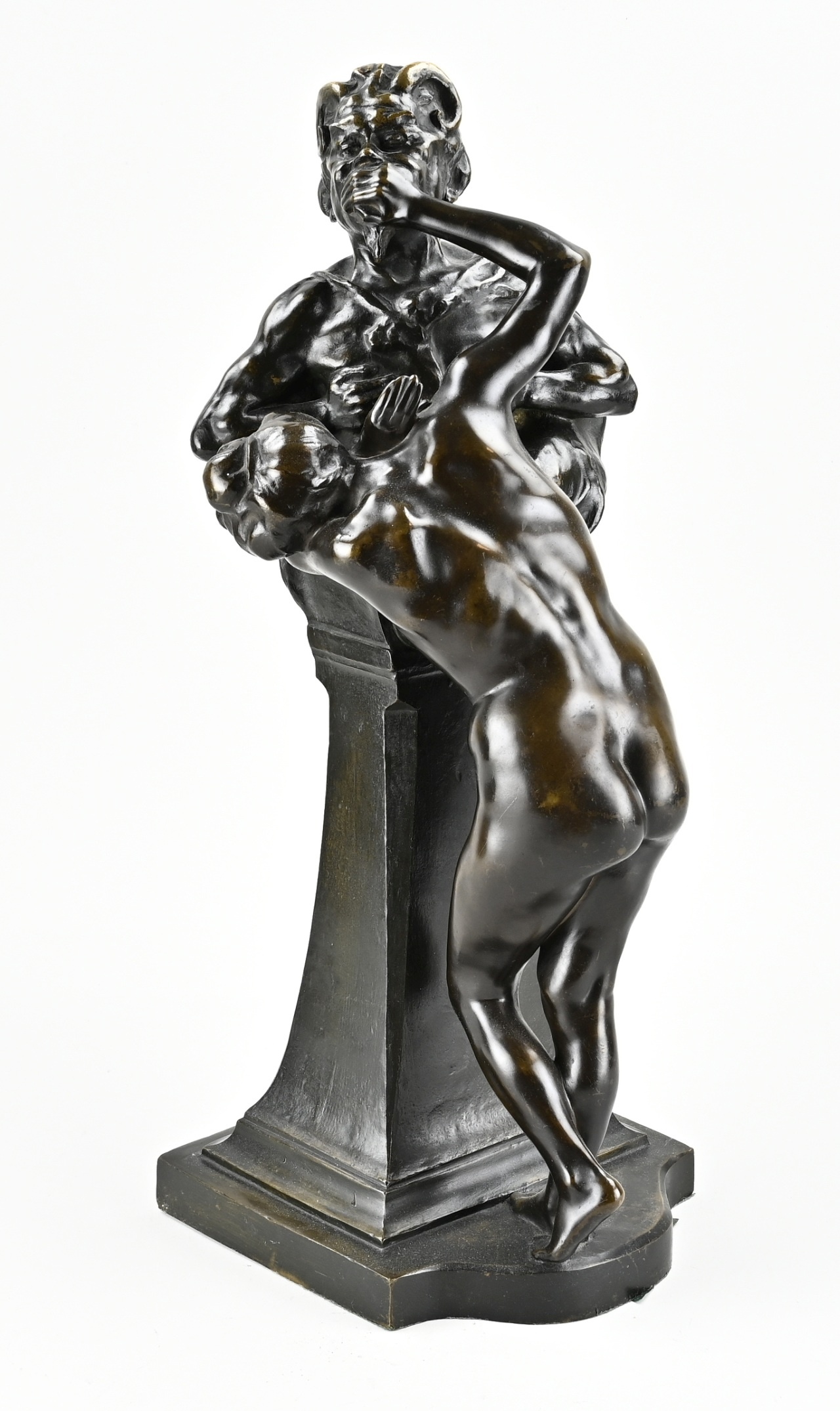 Bronzen figuur van L. Gobert